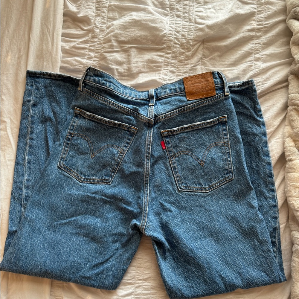 Levi’s Ribcage Jeans - Picture 2 of 4